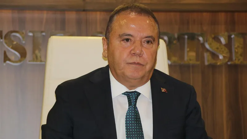 Antalya Büyükşehir Belediye Başkanı Böcek tutuklandı