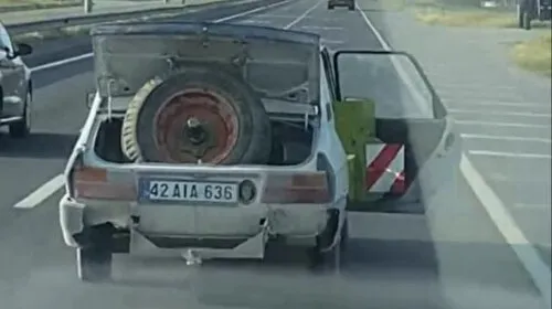 Aksaray'da Bagajı Açık Otomobil Şoku! Bu Kadarına Pes!