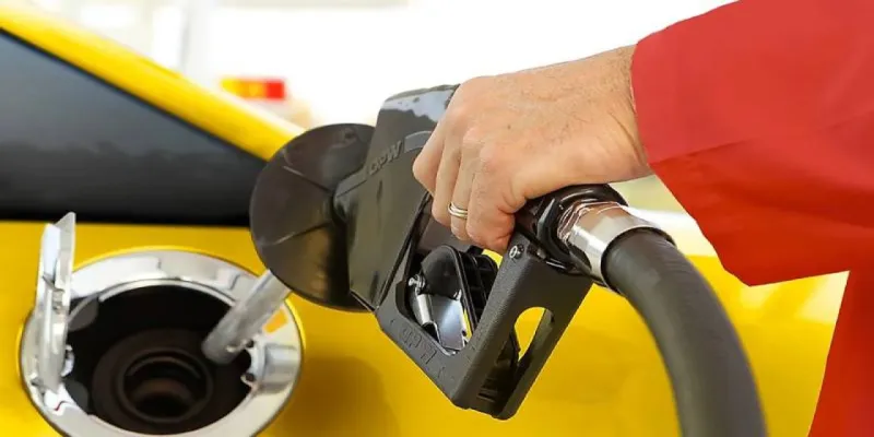 Benzin ve LPG'ye zam geldi mi?