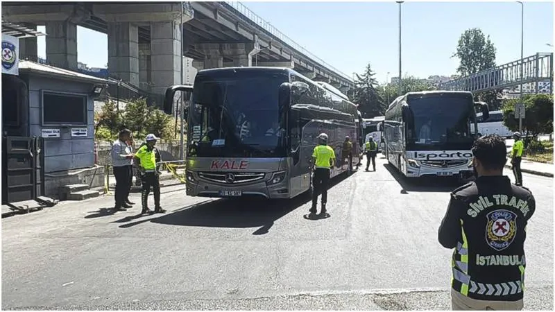 İstanbul Otogarı'nda Bayram Dönüşü Yoğunluğu! Denetimler Arttı!