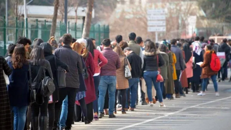 CHP'den ekonomi yönetimine enflasyon tepkisi: Her 4 gençten 1’i ekonomik nedenlerle ailesinin yanından ayrılamıyor!