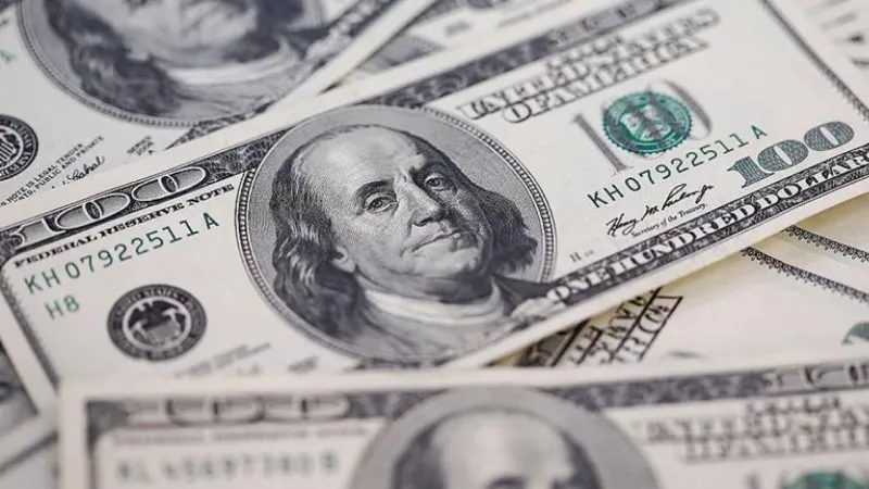 Dolar Rekor Kırdı! İşte Güncel Dolar/TL Kuru ve Beklentiler