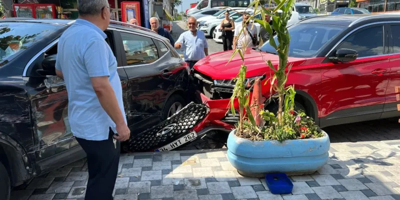 Gaz Pedalı Kilitlendi! İstanbul'da Zincirleme Kaza Kabusu