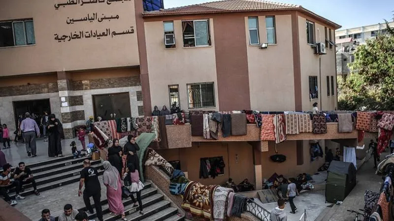 Gazze'deki Nasır Hastanesi'ne bir hafta yetecek kan girişine izin verildi