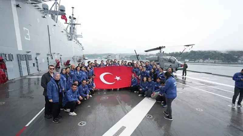 TCG Anadolu Samsun'da! Gençler Tarihi Yolculuğa Çıkıyor
