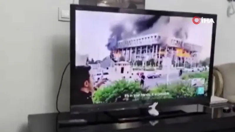 İran TV'lerine Siber Saldırı! Ayaklanma Çağrısı Şoke Etti