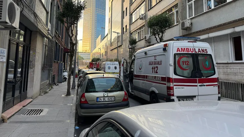 İstanbul'da yangın: 1 kişi öldü