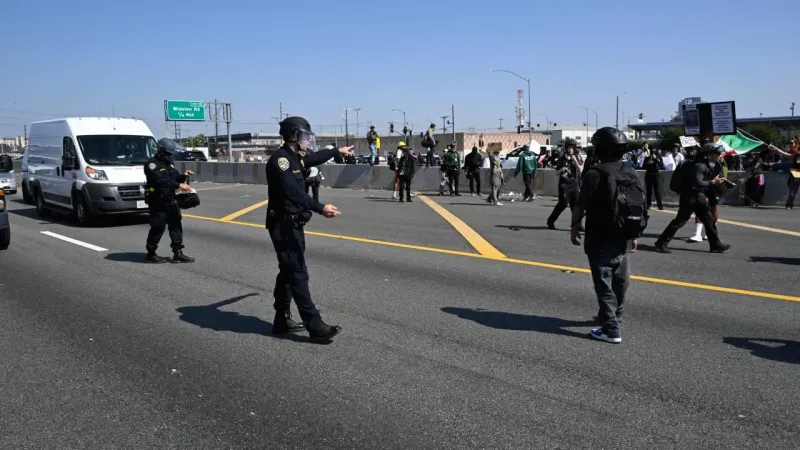 Los Angeles'ta Şok Karar! Sokağa Çıkma Yasağı İlan Edildi!