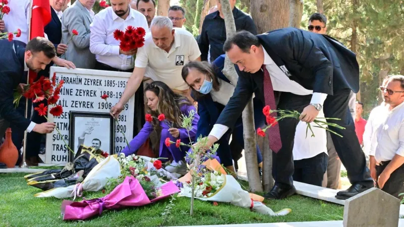 Manisa Büyükşehir Belediye Başkanı Dutlulu'nun ilk ziyareti Ferdi Zeyrek'in mezarına oldu