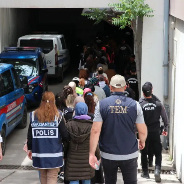FETÖ Operasyonu: 47 İlde Şok Baskın! Kimler Tutuklandı?