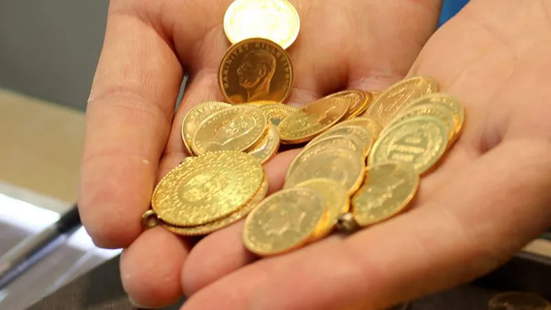 Altın Fiyatlarında Düşüş: Piyasaları Neler Bekliyor?
