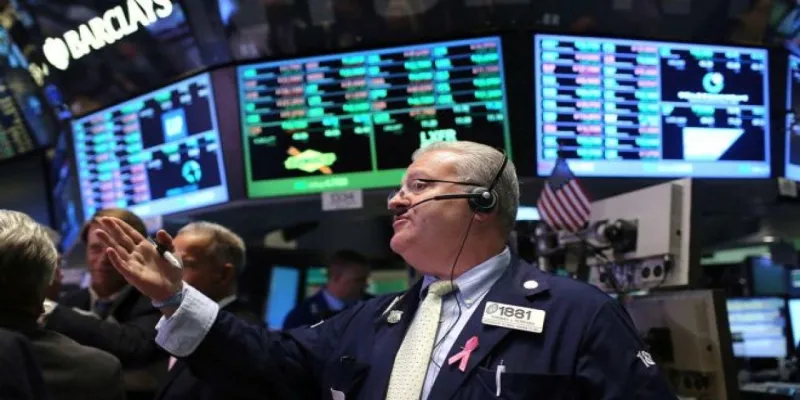 BIST 100 Çakıldı! Yarın Ne Olacak? İşte Uzman Yorumları