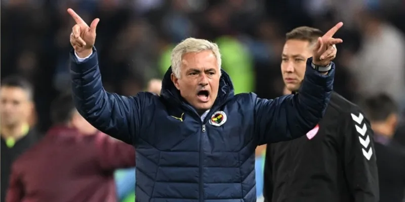 Mourinho'dan Şok Sözler! Fenerbahçe'de Neler Oluyor?