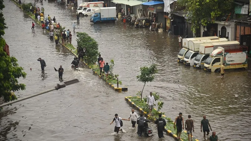 Hindistan'da Yağmur Felaketi: 14 Ölü! Son Dakika Gujarat Haberi