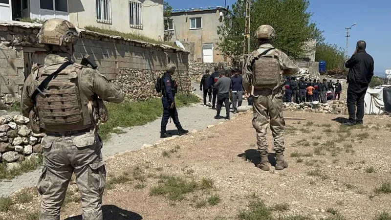 Adıyaman'da Kanlı Aile Kavgası! 5 Yaralı, 15 Gözaltı Şoku!