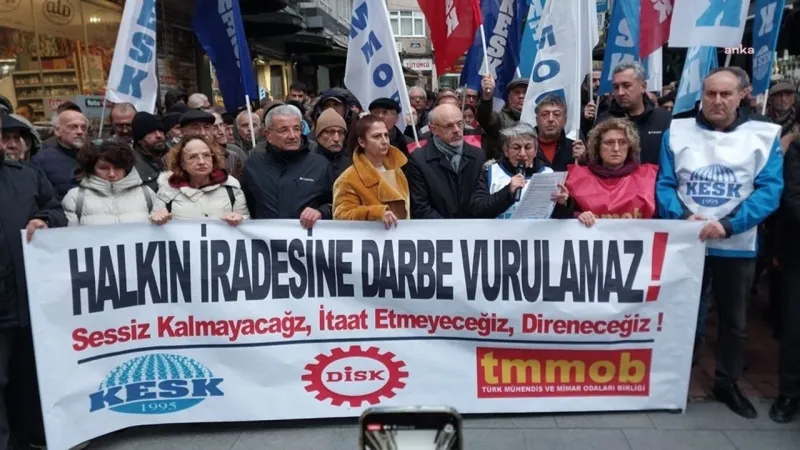 İmamoğlu'nun Gözaltına Alınması Samsun'da KESK, DİSK ve TMMOB Tarafından Protesto Edildi