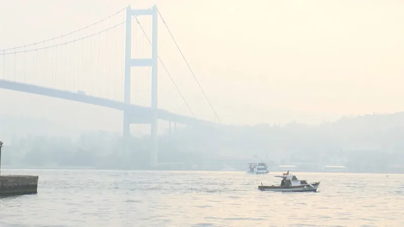 İstanbul Boğazı'nda Sis Alarmı! Gemi Trafiği Durdu Mu?