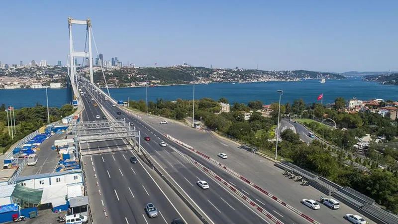 1 Mayıs Alarmı! İstanbul'da Kapanan Yollar ve Metro Durakları