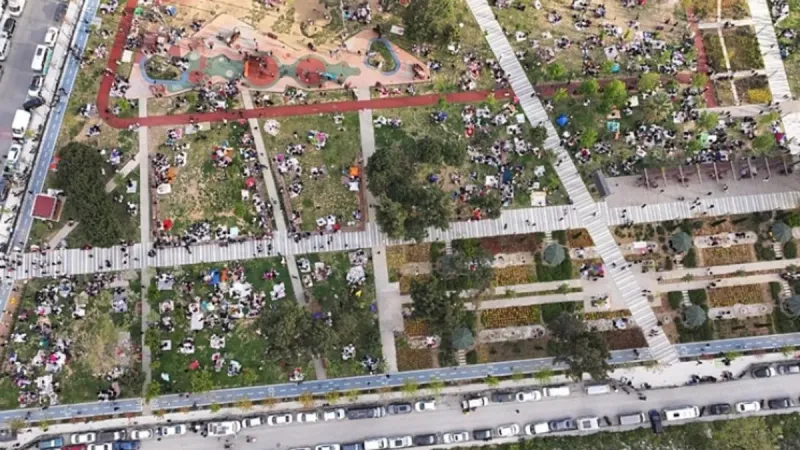 İstanbul Depremi Sonrası Millet Bahçeleri Doldu Taştı!