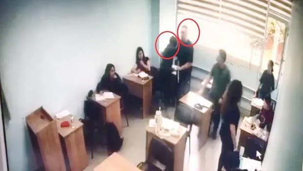 Kursa Bıçaklı Saldırı! Öğrenci Dehşeti Yaşadı