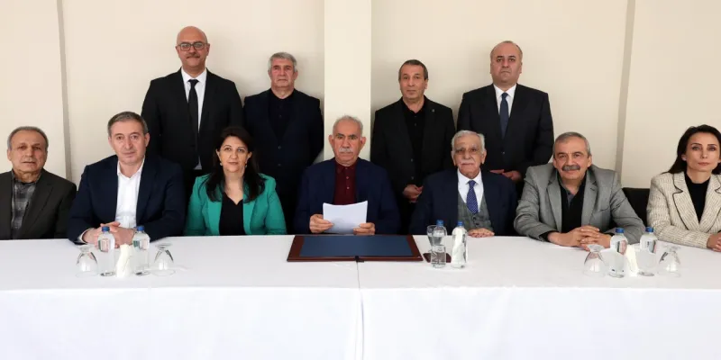 Öcalan'dan Flaş PKK Açıklaması! Mesajı Herkesi Şoke Etti