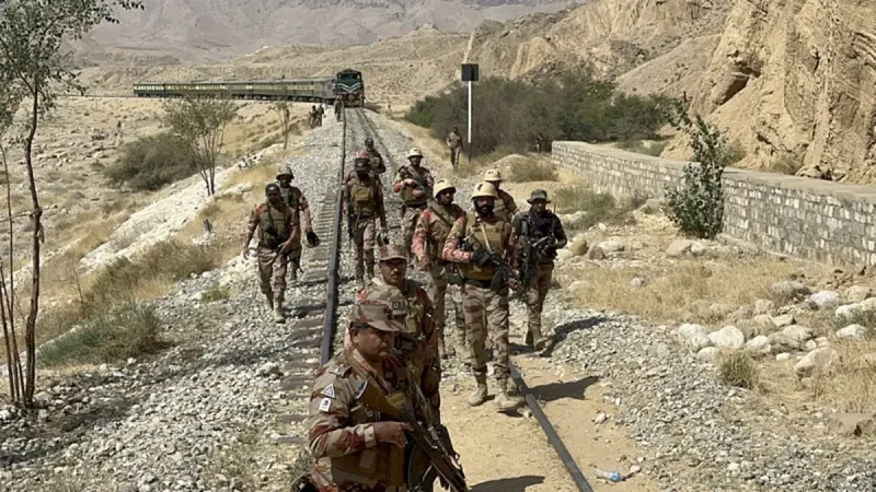 Pakistan’da Bombalı Saldırı: Belucistan’da Kaos ve Can Kaybı