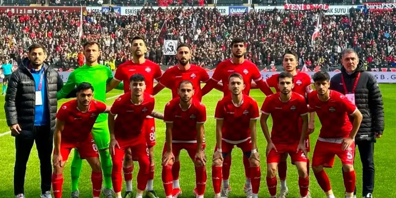 Şampiyonluk Öncesi Şok! Rakip Takım Ligden Çekildi!