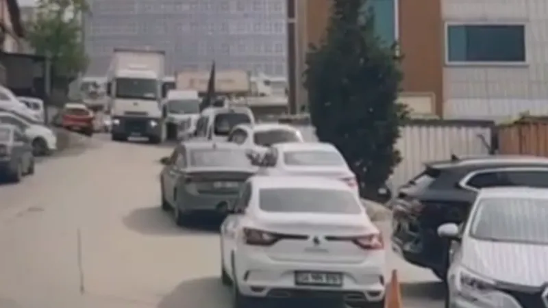 Tuzla'da Freni Boşalan Kamyon Dehşeti! O Anlar Kamerada