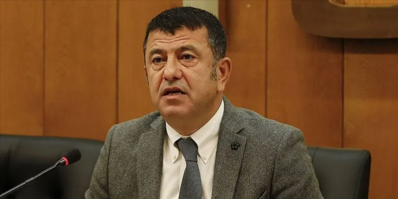 Veli Ağbaba'dan Şok Sözler: Halk Erdoğan'a İnat Çocuk Yapmıyor!