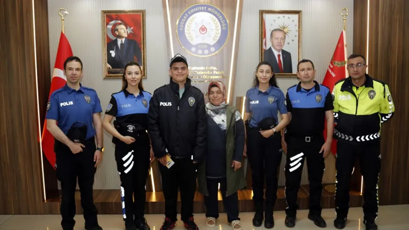 Yozgat'ta Otizmli Alperen'in Hayali Gerçek Oldu! Polis Sürprizi