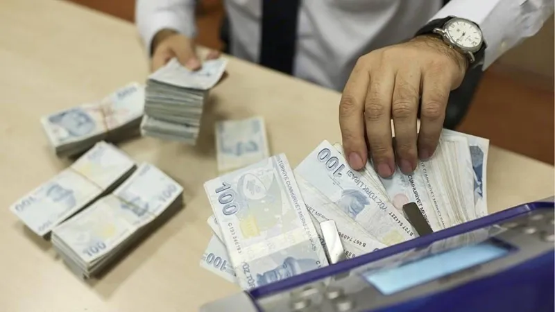 Resmi Gazete'de yayımlandı: Maaş ödemelerinde değişiklik 
