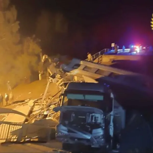 Rusya'da Tren Faciası: Köprü Çöktü, 7 Ölü! Şok Detaylar