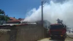Şarkışla’da yangın paniği: Müstakil evin çatısı alevlere teslim oldu