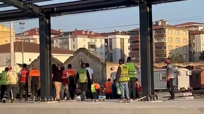 Tekirdağ'da Tren İstasyonunda Korkunç Kaza! İşçi Akıma Kapıldı