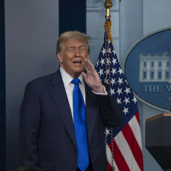Trump'tan Şok İran Açıklaması: Yaptırımlar Kalkıyor Mu?