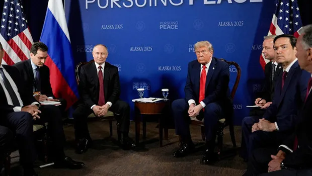 Trump Putin Zirvesi Belgeleri Otelde Mi Unutuldu? Şok Detaylar!