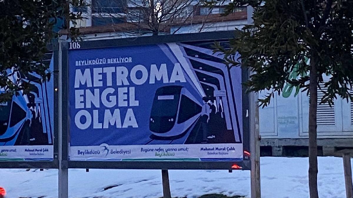 onay-cikmayan-metroya-afisli-tepki-metroma-engel-olma-3DkjSrLz.jpg