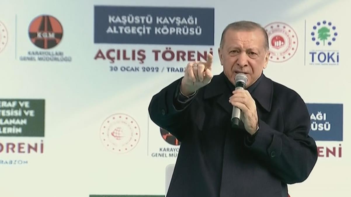 trabzonda-cumhurbaskani-erdogani-sinirlendiren-pankart-arkadakileri-goremiyorum-bir-an-once-kaldirin-onu-9L2XuG7c.jpg