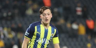 fenerbahce-slavia-prag-maci-kadrosu-belli-oldu-mesut-ozil-karari-evOmdByv.jpg