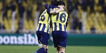 fenerbahcede-isyan-kupalar-kacti-ferdi-kacmasin-PyBldbTX.jpeg