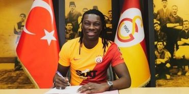 galatasaray-gomis-transferini-resmen-acikladi-Sx989hUX.jpg