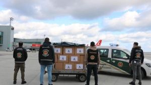 istanbul-havalimaninda-uluslararasi-uyusturucu-operasyonu-AWnfMR9Z.jpg