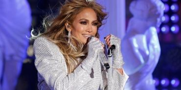 jennifer-lopez-paylastigi-goruntulerle-yurek-hoplatti-2YCvfLZj.jpg