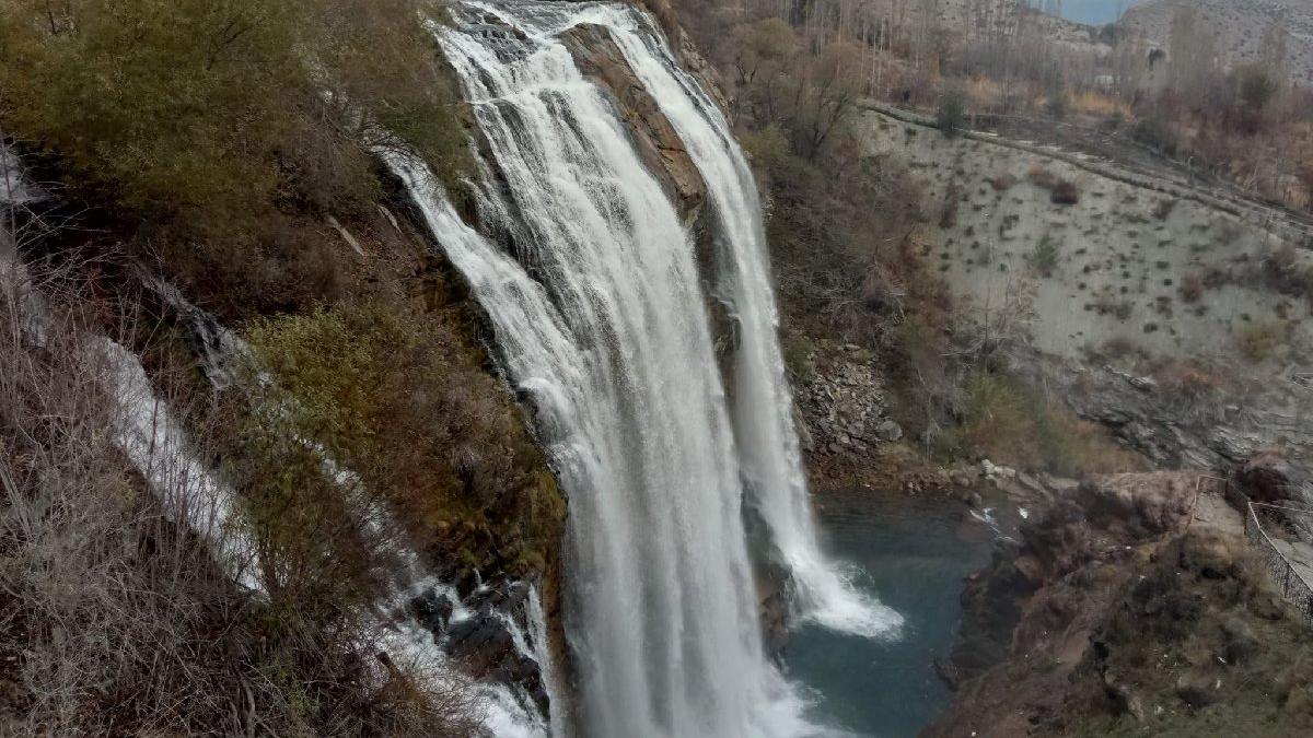 tortum-selalesinin-suyunu-kestiler-dunyaca-unlu-caglayan-ozellestirme-kurbani-lnGiriq2.jpg