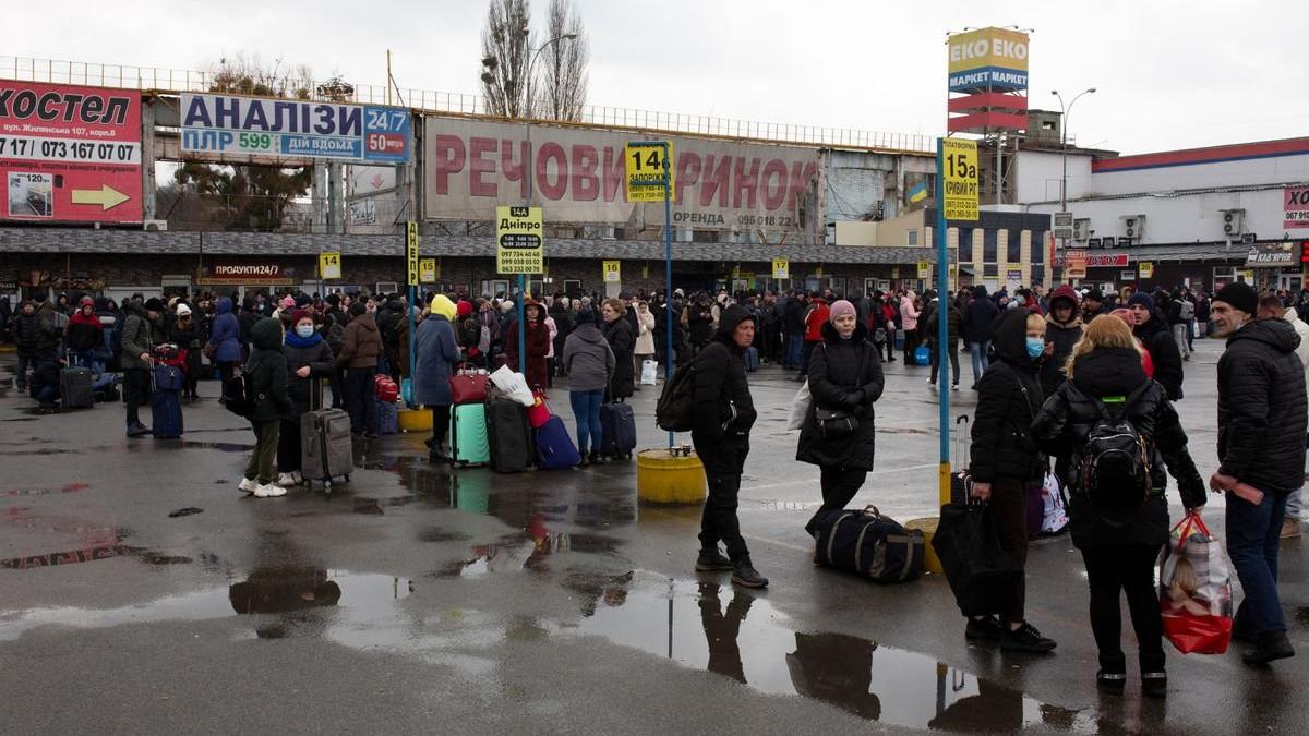 ukrayna-erkeklerin-ulkeden-ayrilmasina-izin-vermeyecek-gLPCGpVc.jpg