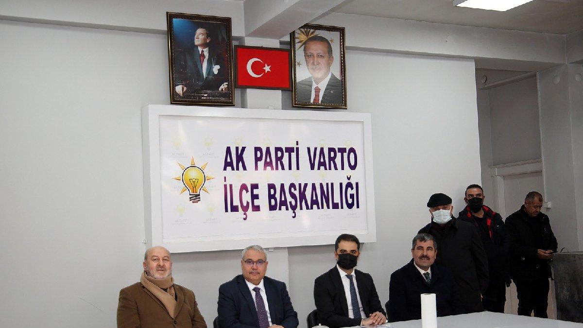 valinin-akp-ilce-baskanligini-ziyareti-parti-devleti-elestirilerinin-hedefi-oldu-g6lLzWxK.jpg