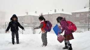 egitime-kar-engeli-bircok-ilde-okullar-tatil-edildi-tnK61AjZ.jpg
