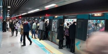 metro-metrobus-marmaray-seferleri-saat-kaca-kadar-sefer-saatleri-uzadi-mi-hQOhP7ny.jpg