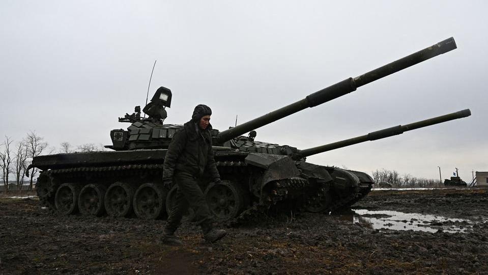rus-tanklari-kiev-merkezine-ilerliyor-WaHs3riu.jpg