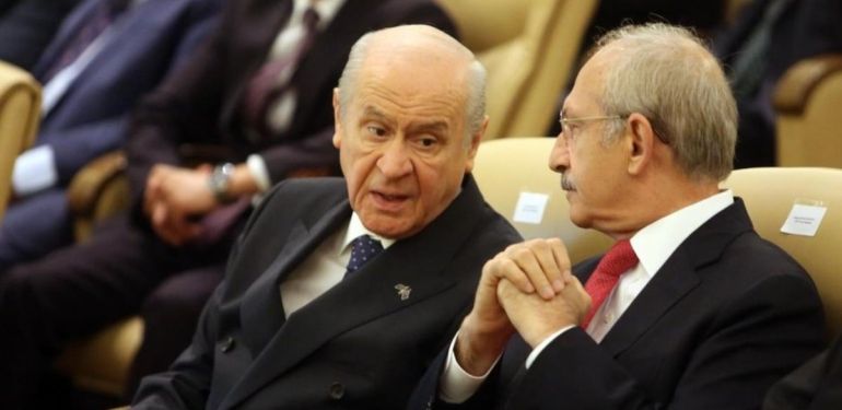 Sosyal medya yıkılıyor! Kılıçdaroğlu, Bahçeli’nin paylaşımına dil çıkarma emojisi ile karşılık verdi